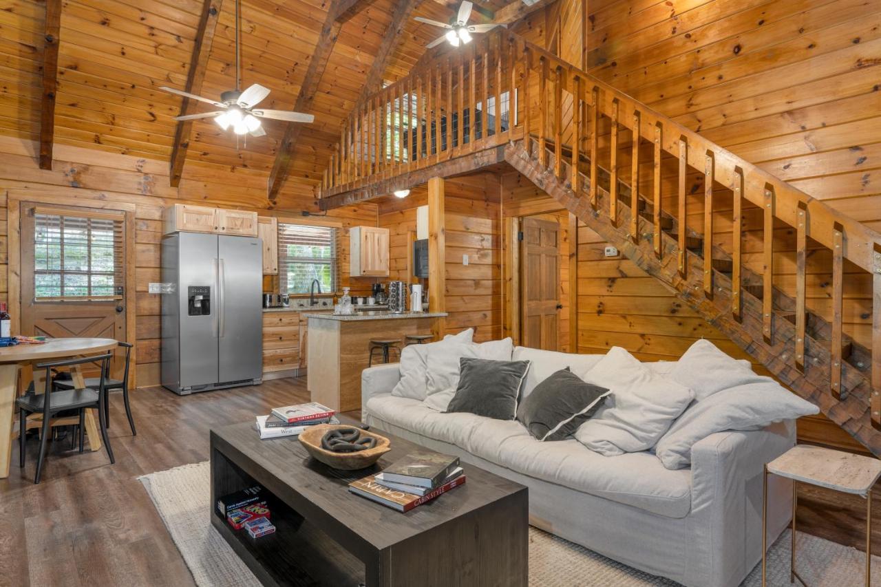 The Dudley Cabins By Avantstay เซอเวียร์วีล ภายนอก รูปภาพ