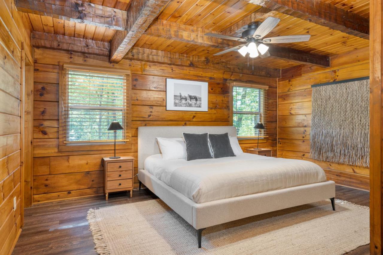 The Dudley Cabins By Avantstay เซอเวียร์วีล ภายนอก รูปภาพ